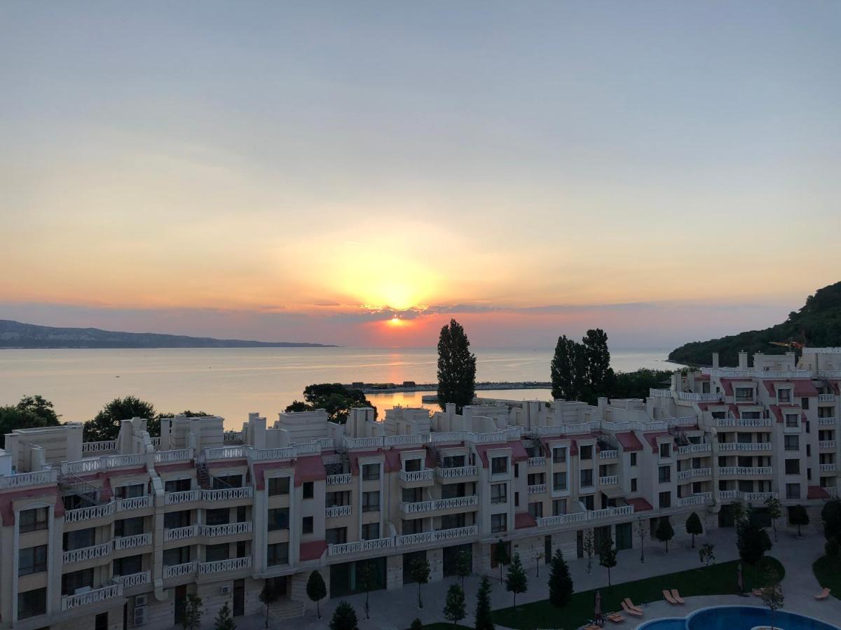 וארנה East From Paradise Apartment מראה חיצוני תמונה