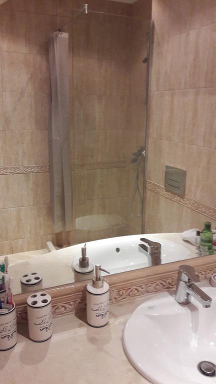 וארנה East From Paradise Apartment מראה חיצוני תמונה